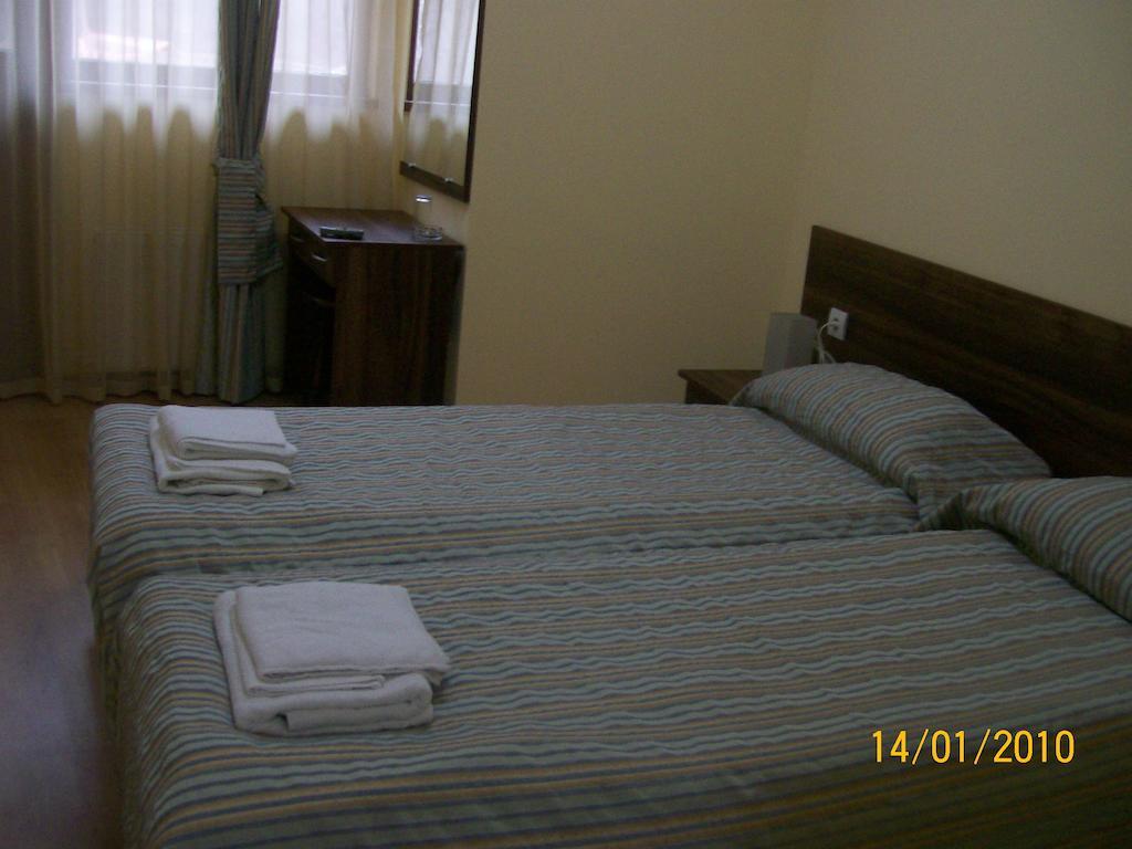 Hera Guest House Chiflik Quarto foto